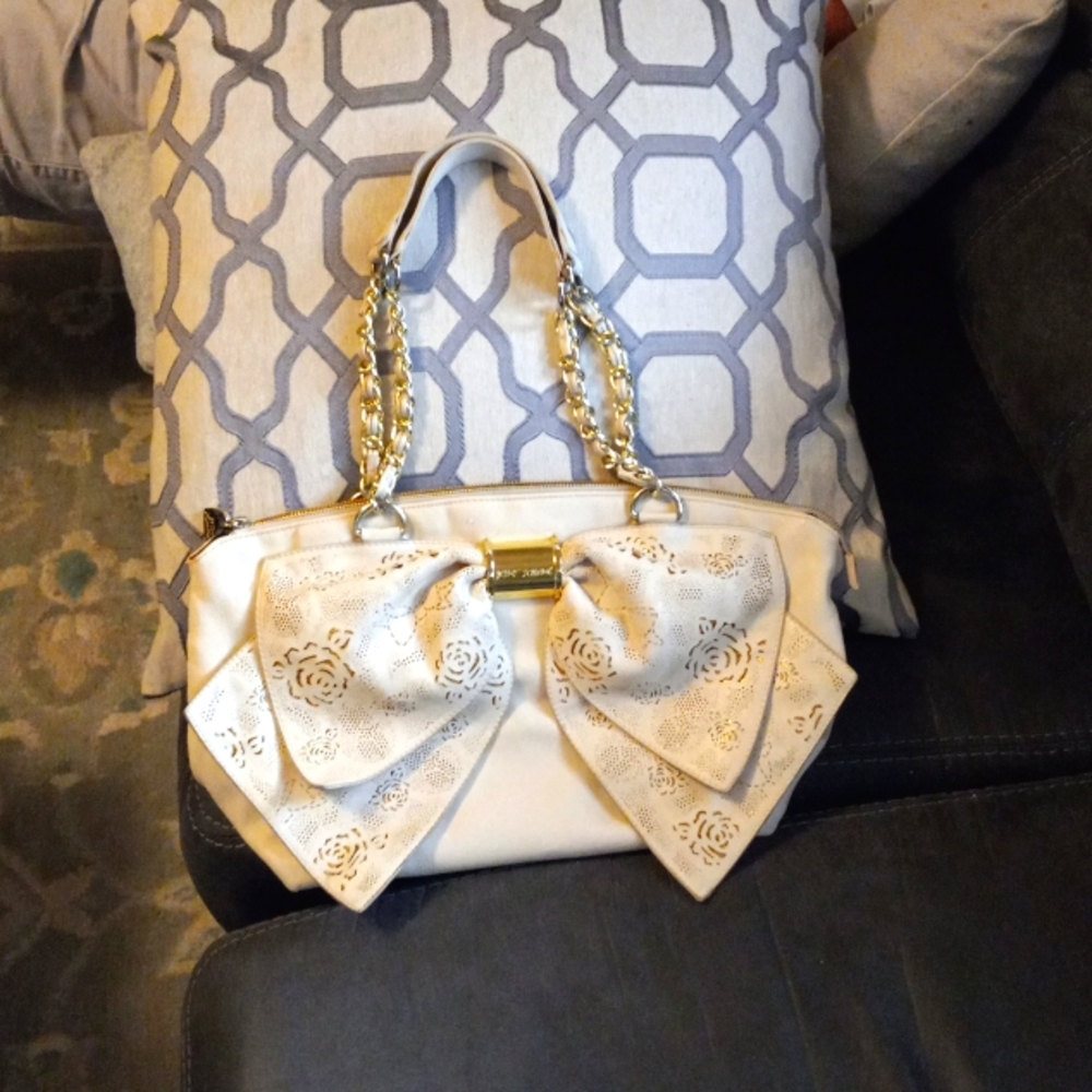 Betsy Johnson large bow bag
